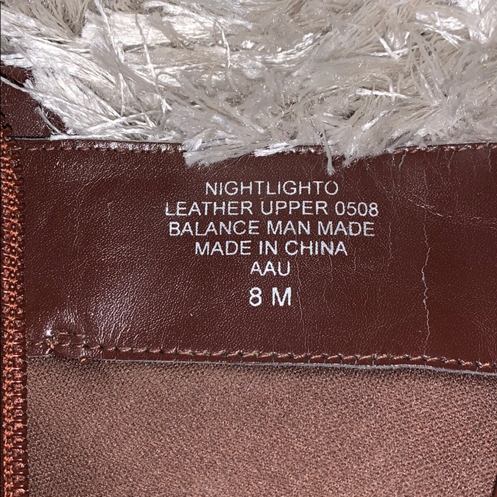 brown leather boots - Picture 3 of 7